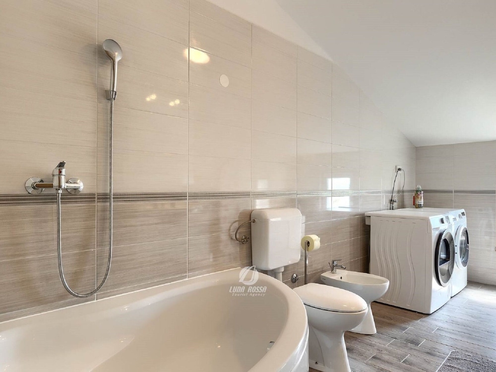 Villa in Galizana With Bubble Bath