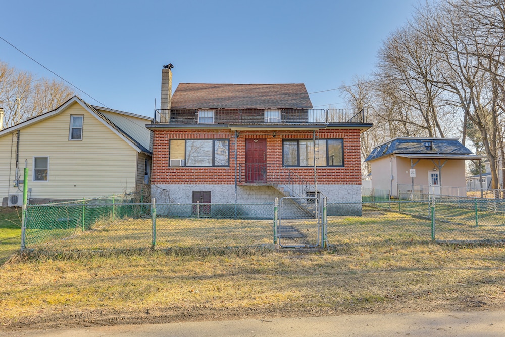 Monticello Vacation Home w/ Yard: 2 Mi to Downtown view 3