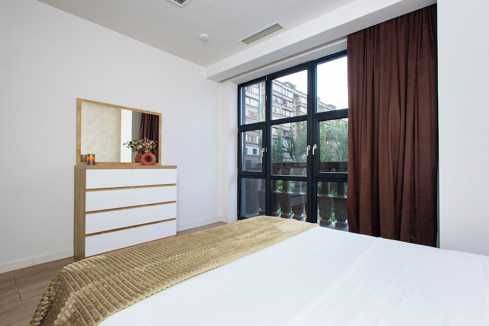 Aparthotel by Luxe Group KO16