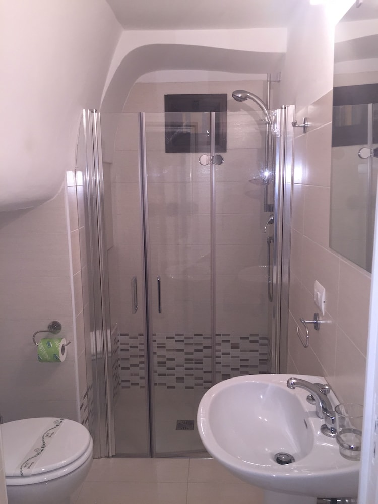 Dimora Chiarella - Short Lets photo 4