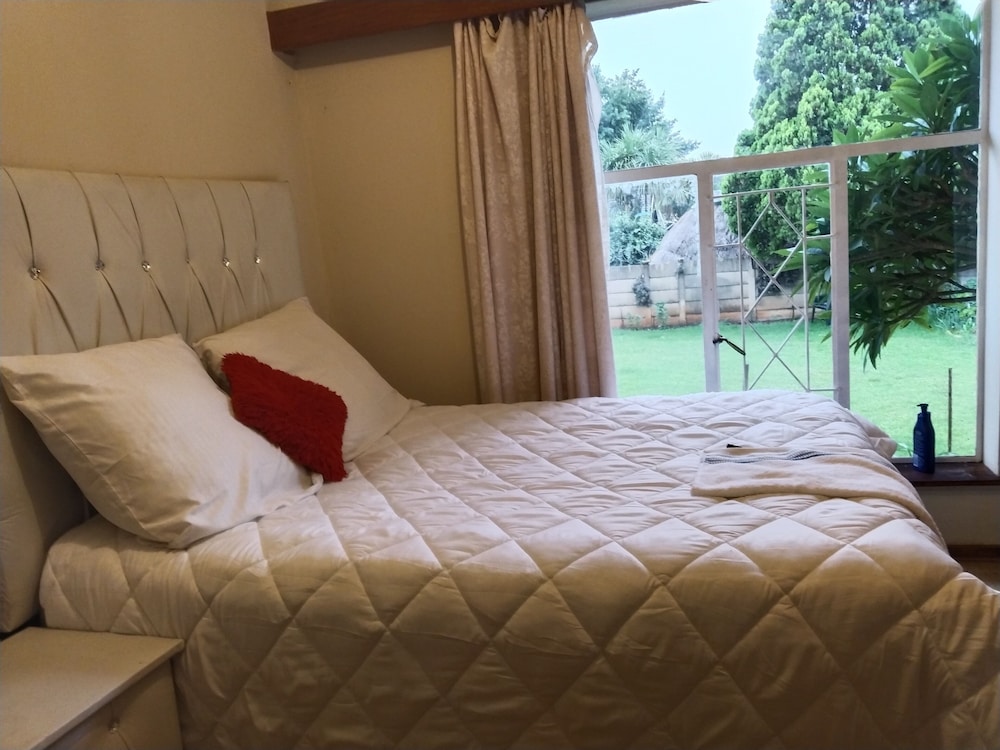 JM TOURS & SAFARIS GUESTHOUSE