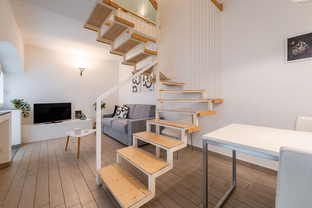 Viale Lecco 105 by Wonderful Italy