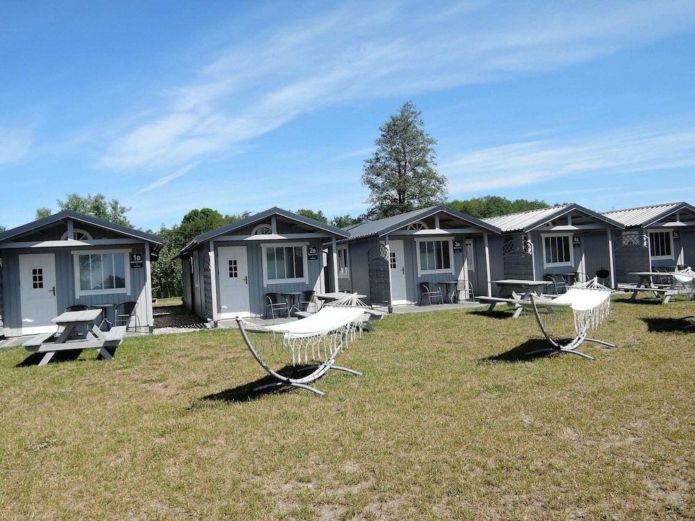 Holiday House in Dziwnowek Near Sea and Lake