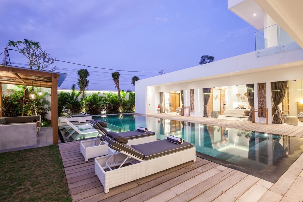 Niko 2 R New Villa Close to Finns Beach Club