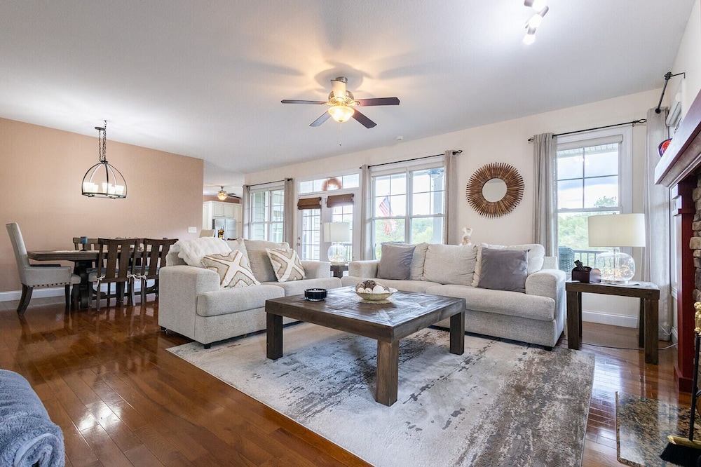 The Retreat at Paradise Hills