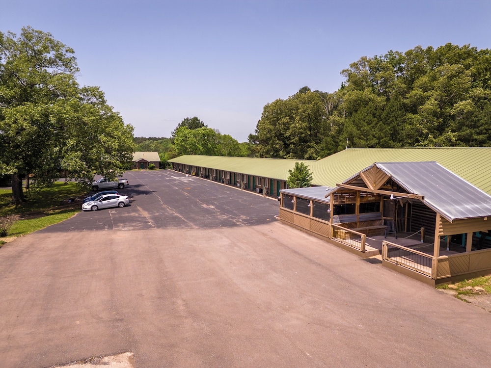 Fishtale Lodge