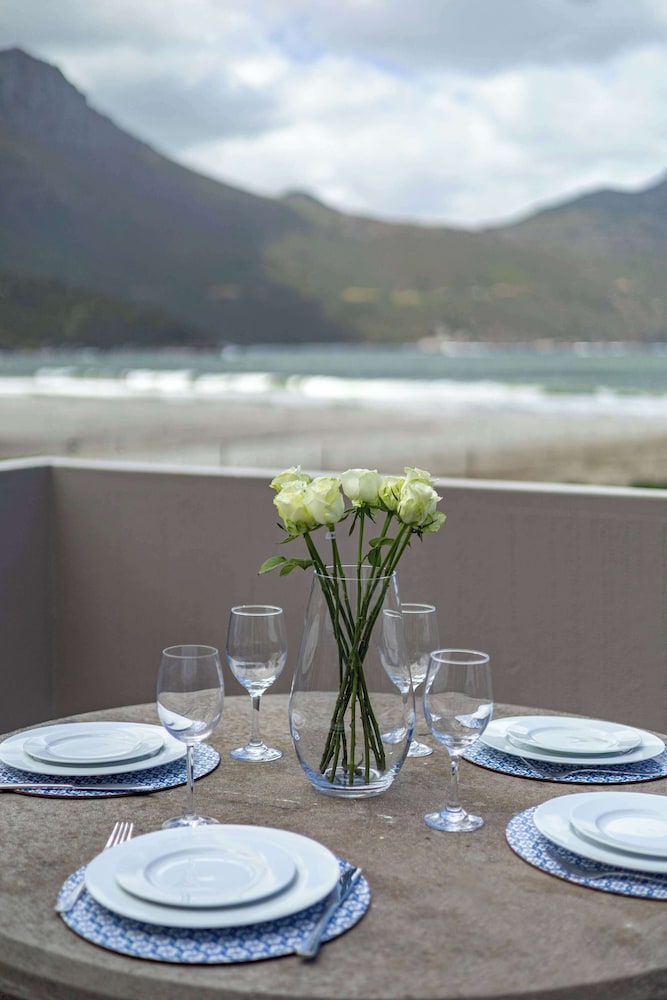 Beachfront Villa Sea Breeze ,hout Bay