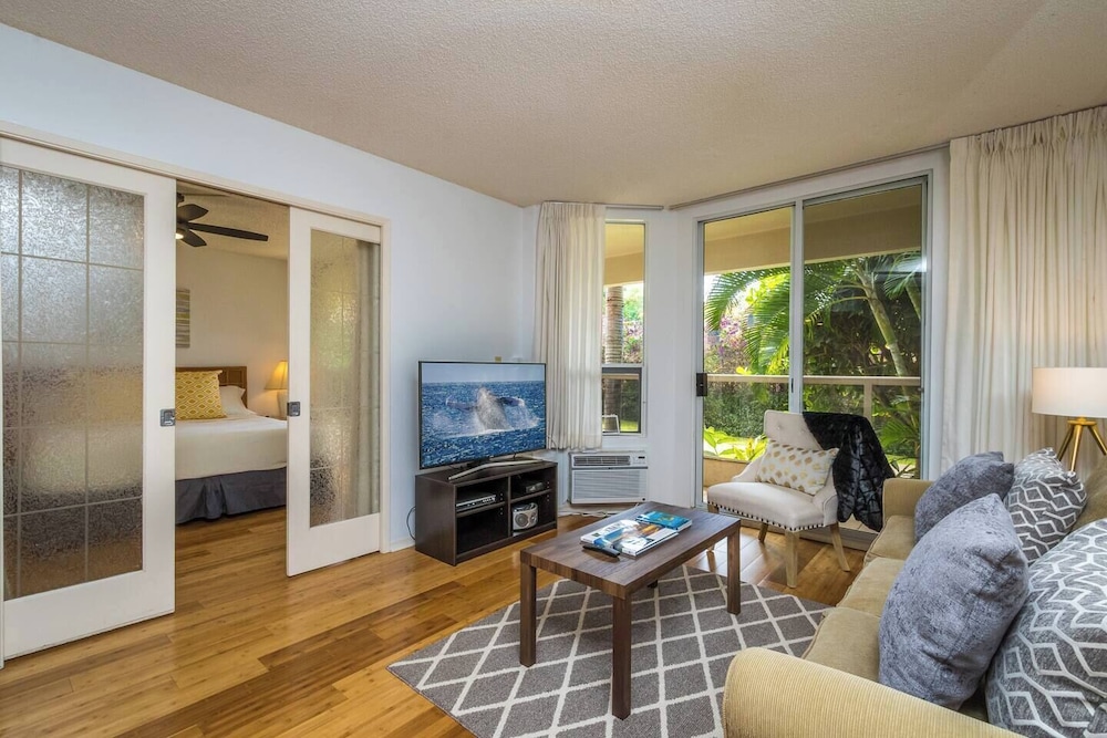 Signature Residences at Maui Banyan