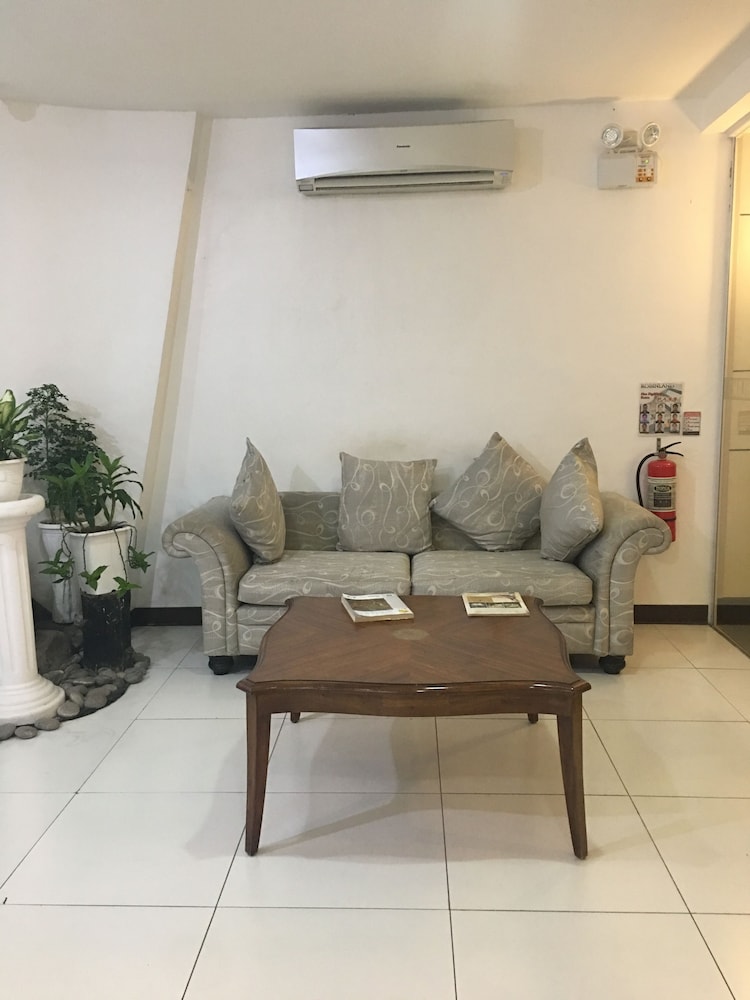 Robinland Residences - Hostel