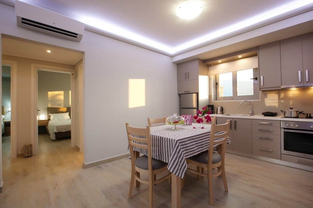 Zante Suites photo 5