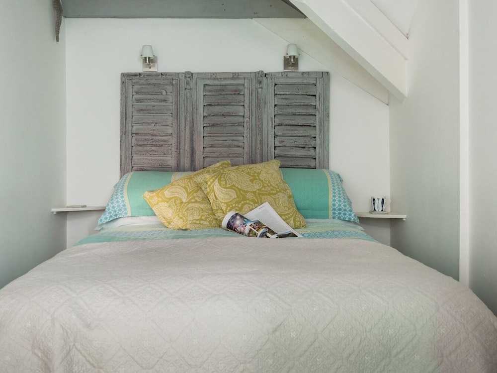 Thimble Cottage view 2