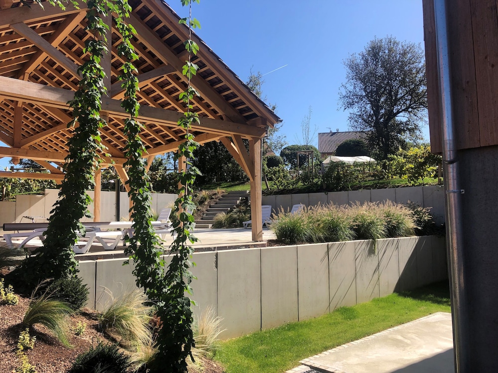 Les Granges Modernes casa vacacional con piscina Bruebach — activities & amenities