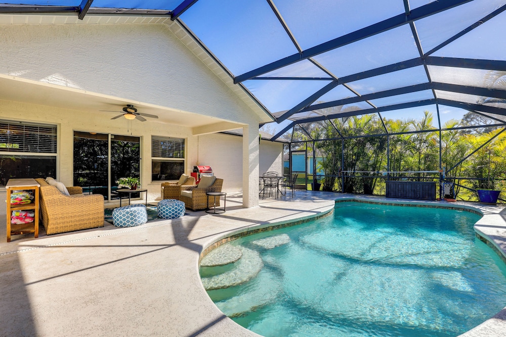 Close to Family Park: Home w/ Screened Lanai!