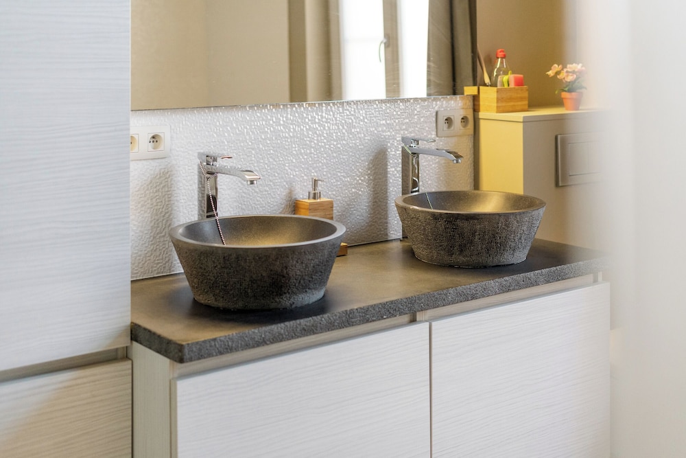 Gentpoort City Suites