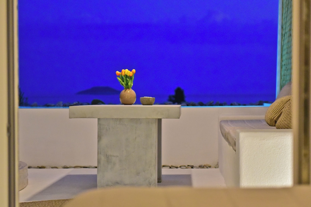 Natura Luxury Villas