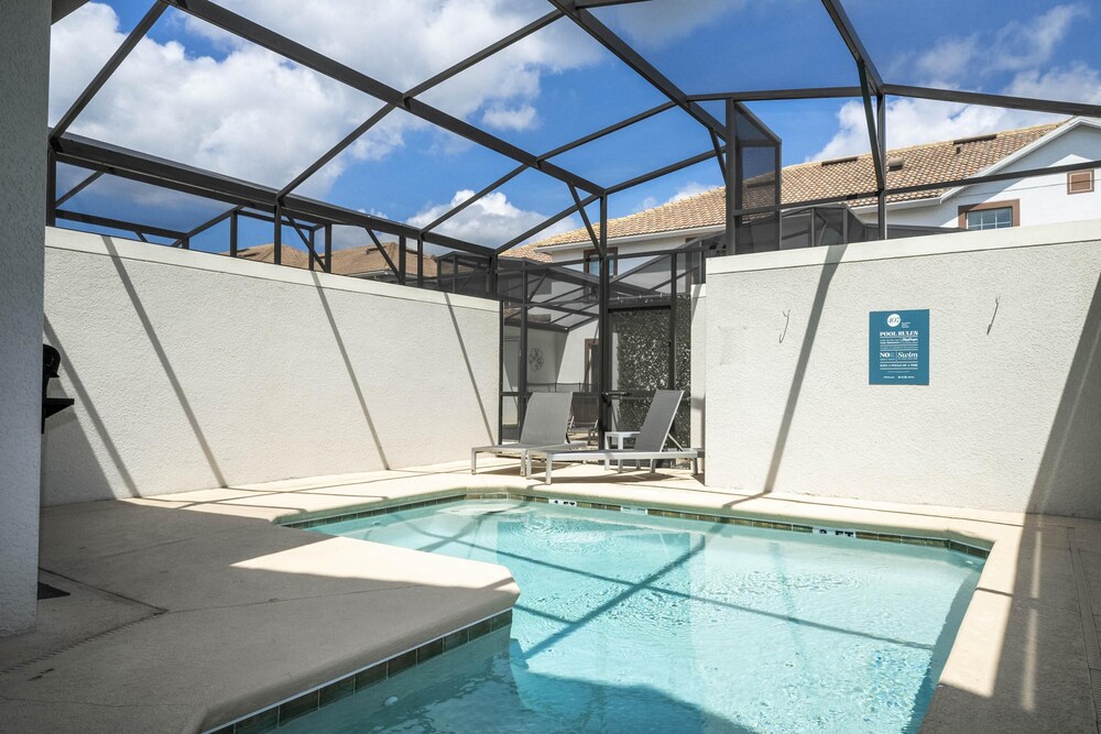 Magic Luxury Stunning 4BR Resort Home With Private Pool BBQ Minutes From Disney 4807ml