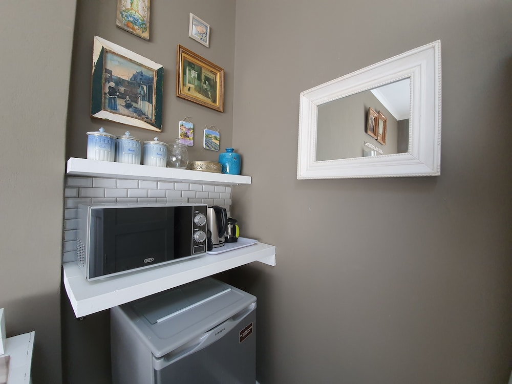 Waterhouse Guest Lodges 202 Lawley Street