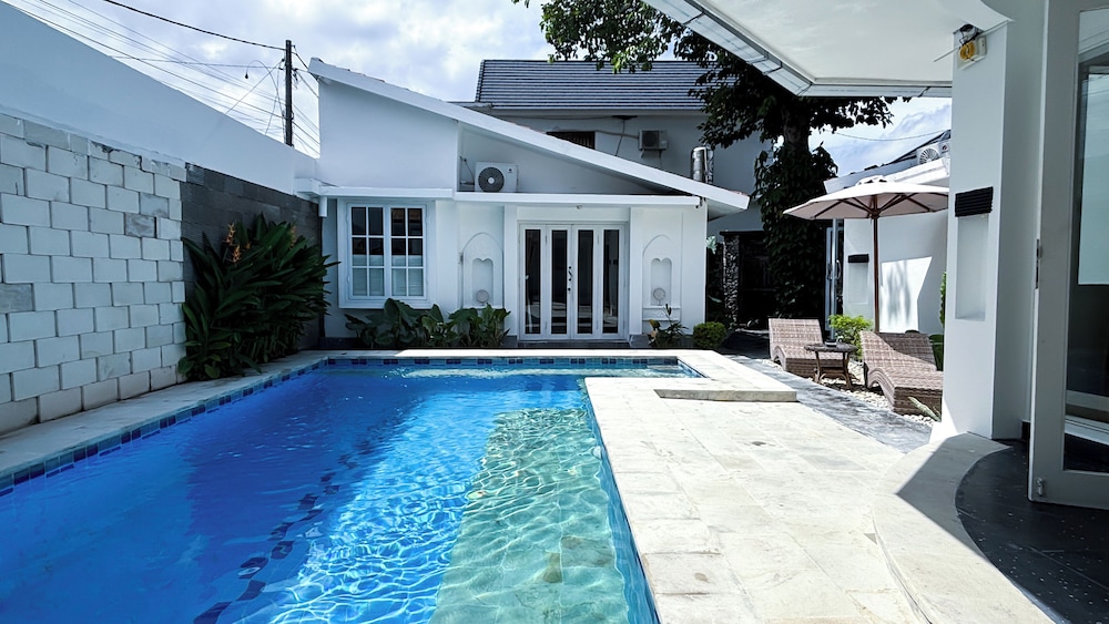 LaLeBay Seminyak