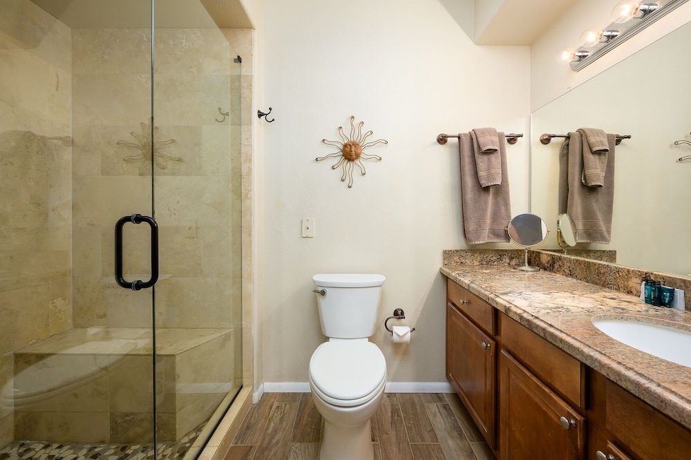 Signature Ii 2 Bedroom Condo