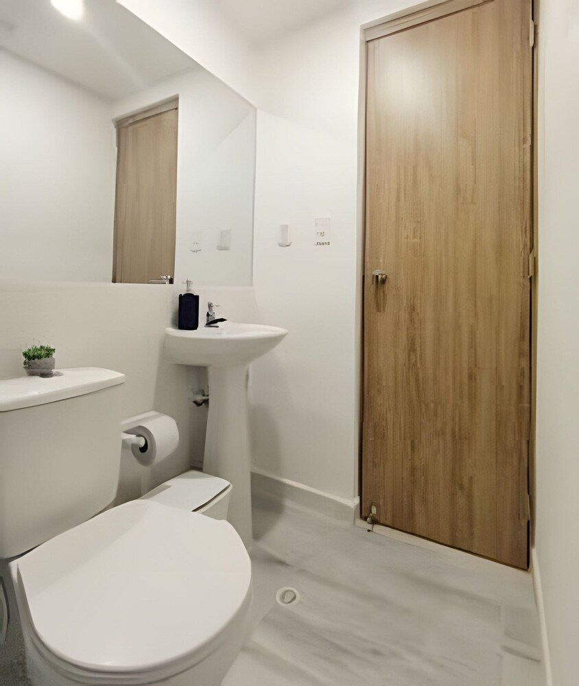 San Gil Plaza suite 502