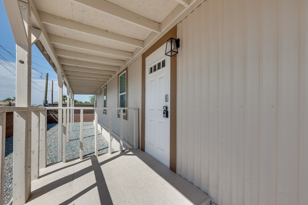 8 Mi to Laughlin Riverwalk: Waterfront Retreat