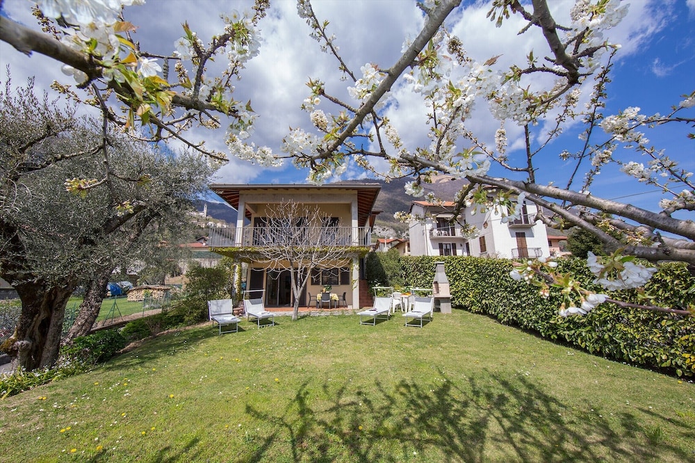 Giardino Fiorito view 4