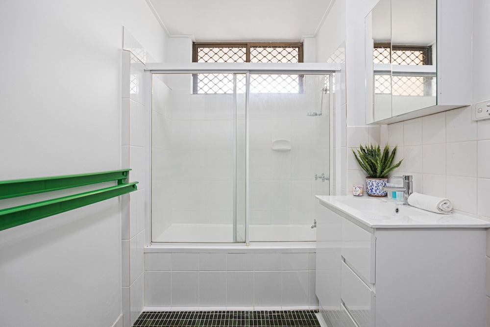Spacious 1-bed in the Heart of Teneriffe