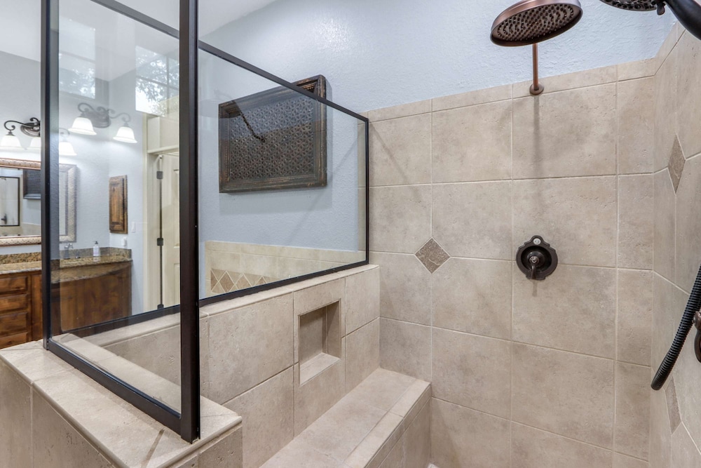 The Haven Texas-sized Getaway for 12!