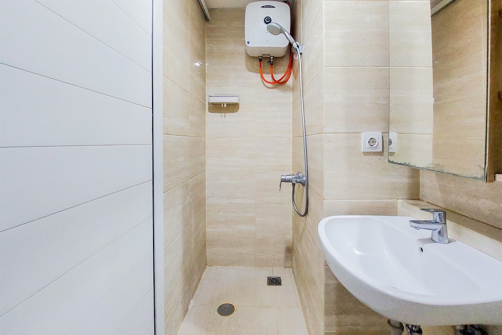 Minimalist and Homey Studio at Springwood Residence Tangerang Apartment