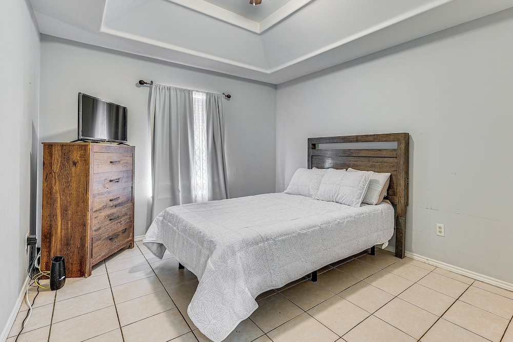 Near Utrgv & State Park: Cozy Mission Unit