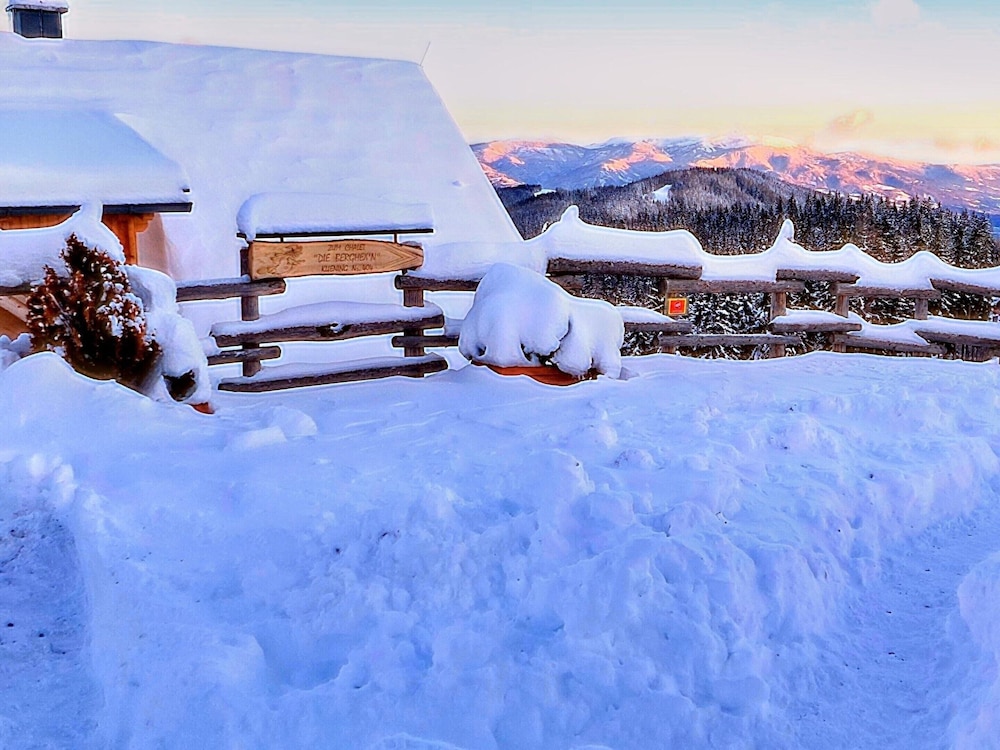 Chalet in Bad Leonhard Near Klippitztorl Slopes