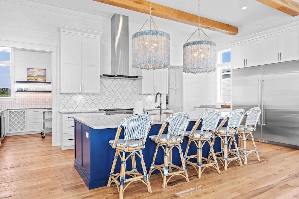 30A Beach Getaway by Avantstay Gulf Views + Pool Golf Cart + Bonfires