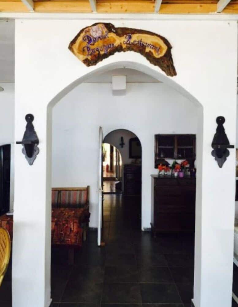 Dantel Restaurant & Pension