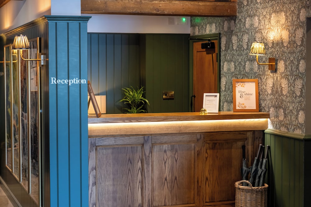 Wheatsheaf Hotel - Virginia Water by Chef and Brewer Collection