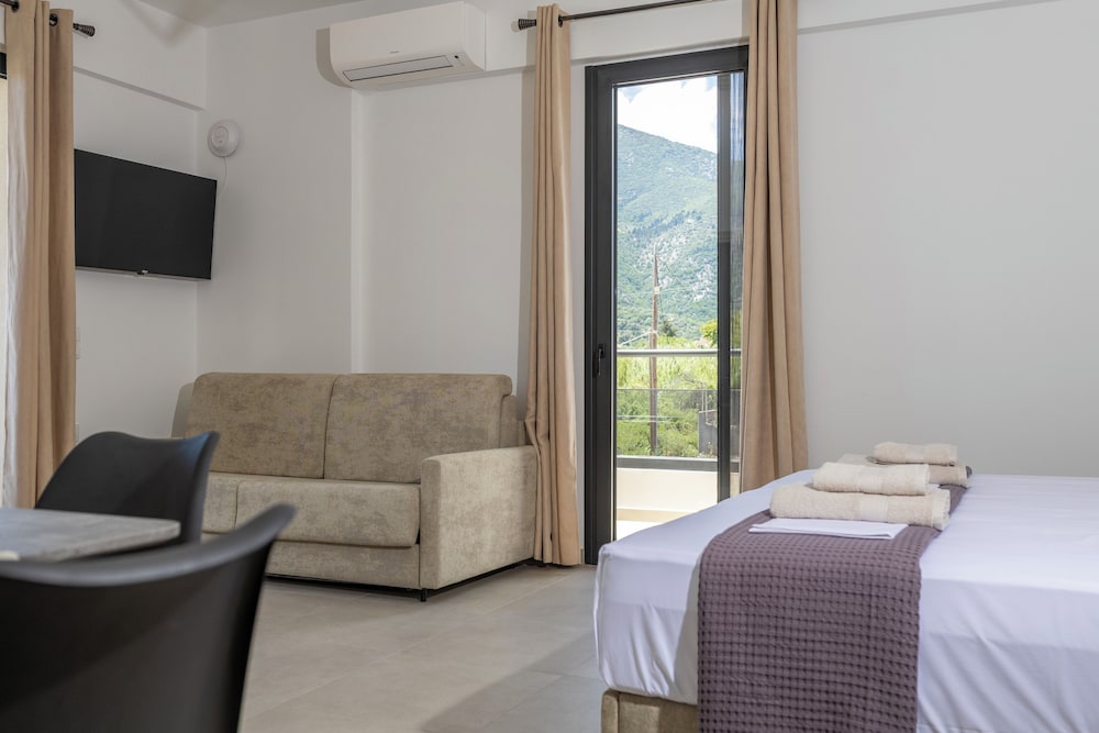 NS Apartments Nydri