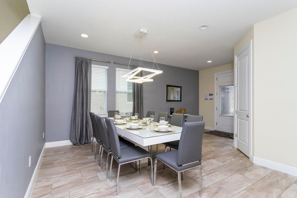 421 NP - Exquisite Retreat at Encore Resort