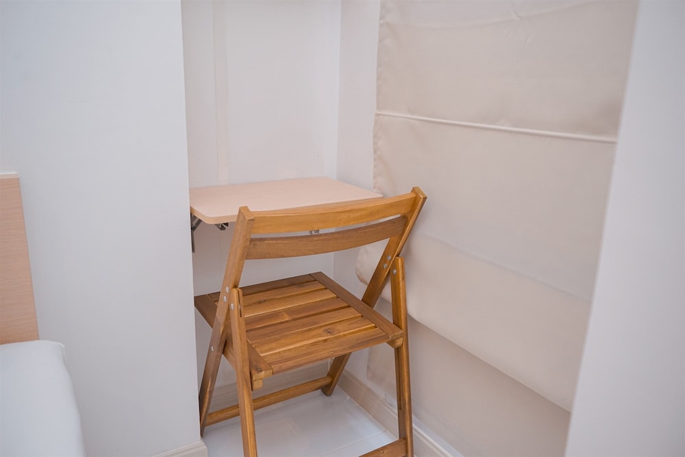 Simply Look Studio Room at Tokyo Riverside PIK 2 Apartment