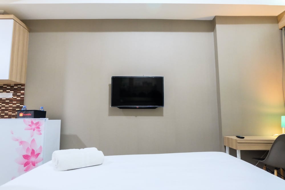 Cozy Studio Tree Park Apartment near ICE BSD view 2