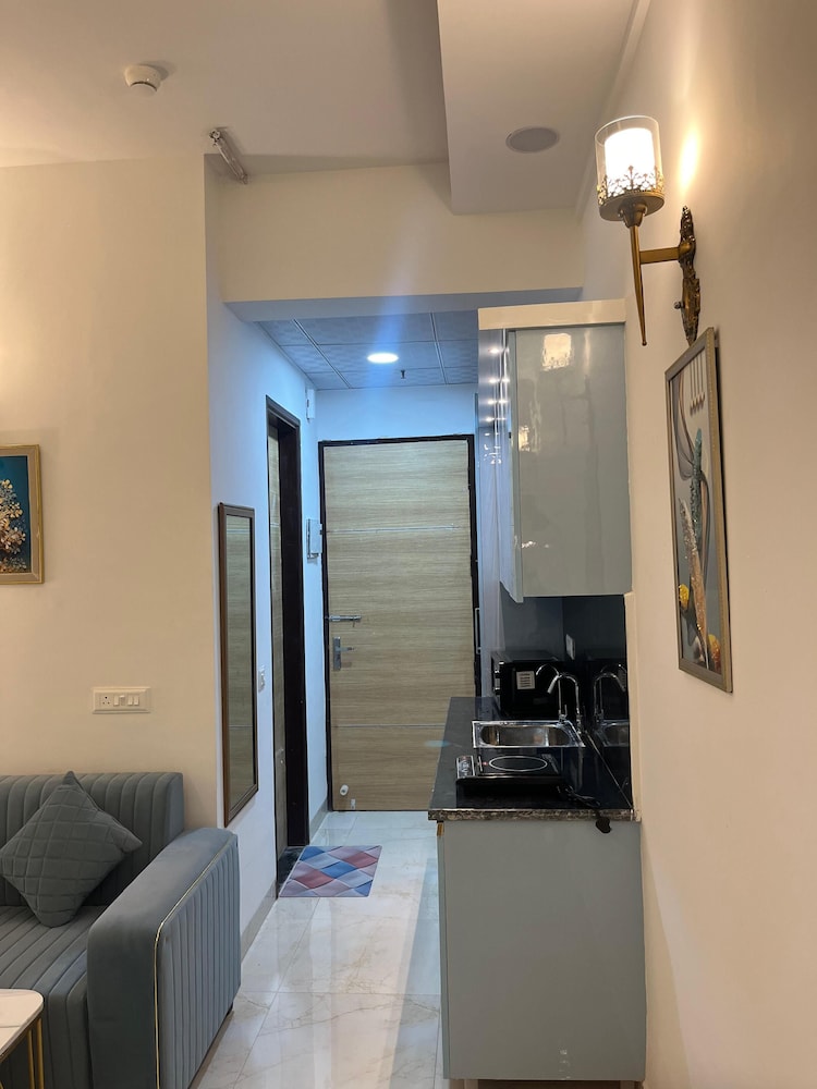 Kashu Studio Apartments