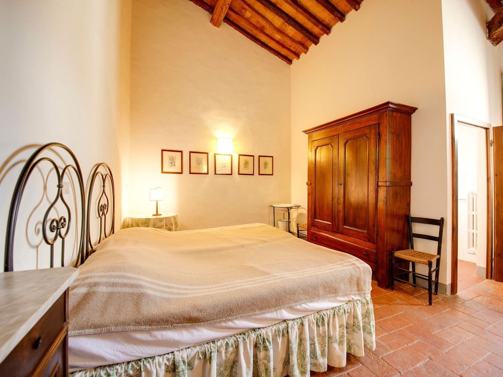 An Authentic Tuscan Stay view 2