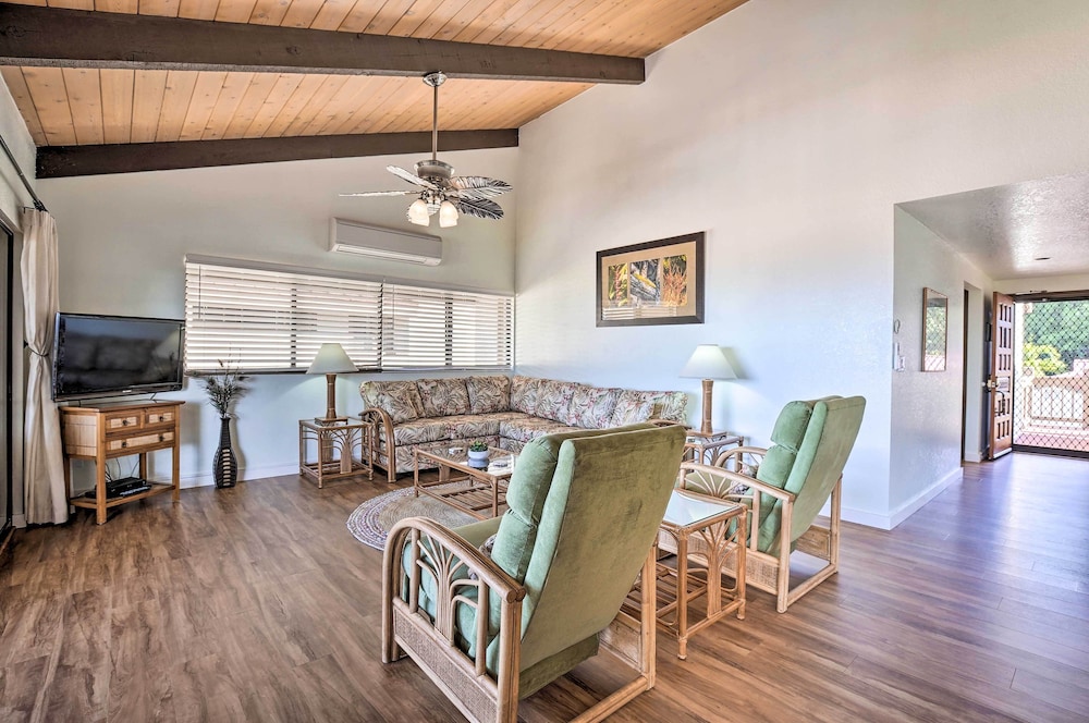 Kailua-kona Condo w/ Resort Amenities Access!