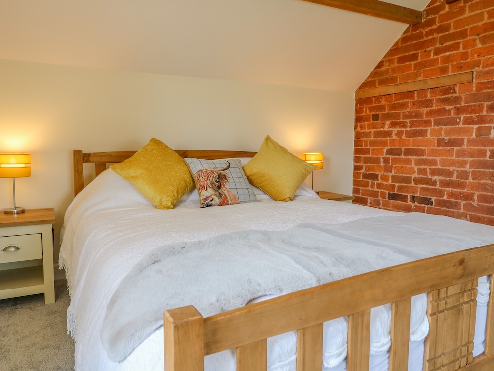 Acorn Lodge