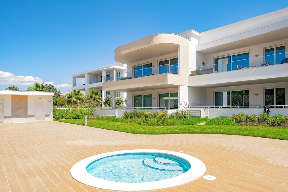 Fresh New Premium Lagos Apartment by Ideal Homes view 3