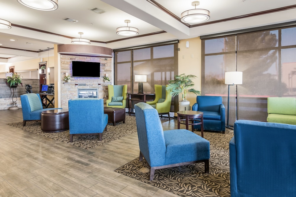 Fort Stockton Vacations - Comfort Suites Fort Stockton - Property Image 2