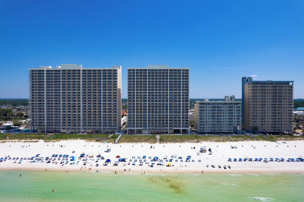 Shoreline Serenity by Avantstay Beachfront + Views!