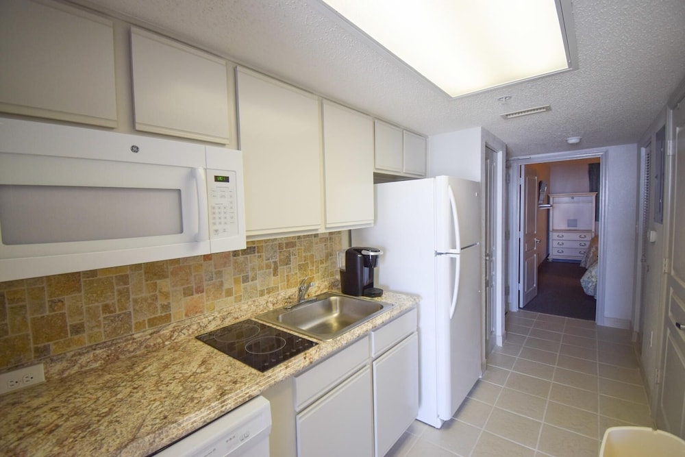 Conway Vacations - Baywatch Iii 638 1 Bedroom Condo by RedAwning - Property Image 4