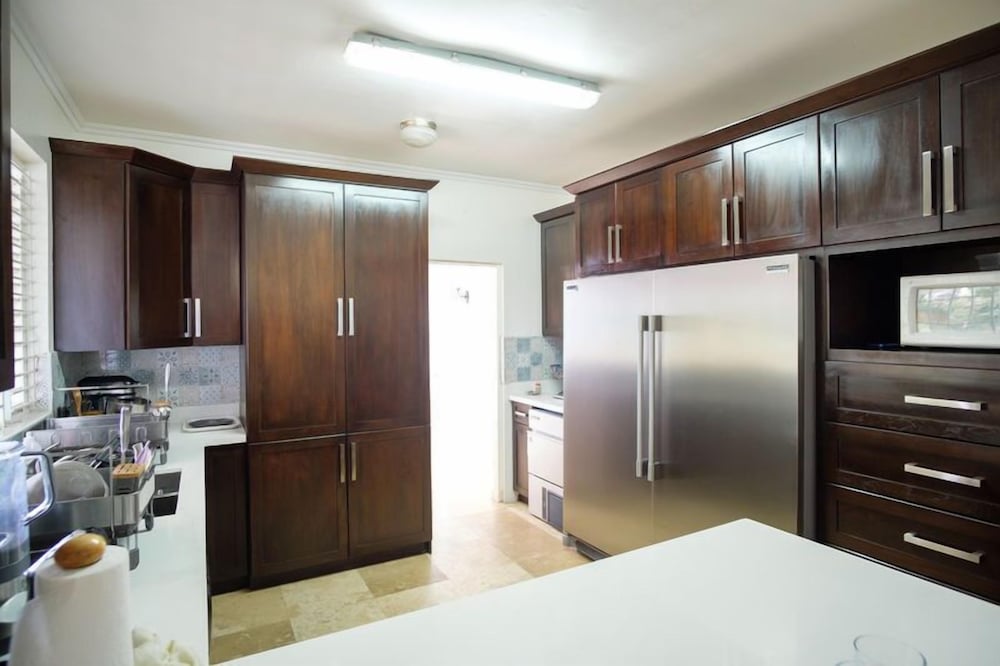 Scotch on the Rocks-Ocho Rios 5BR