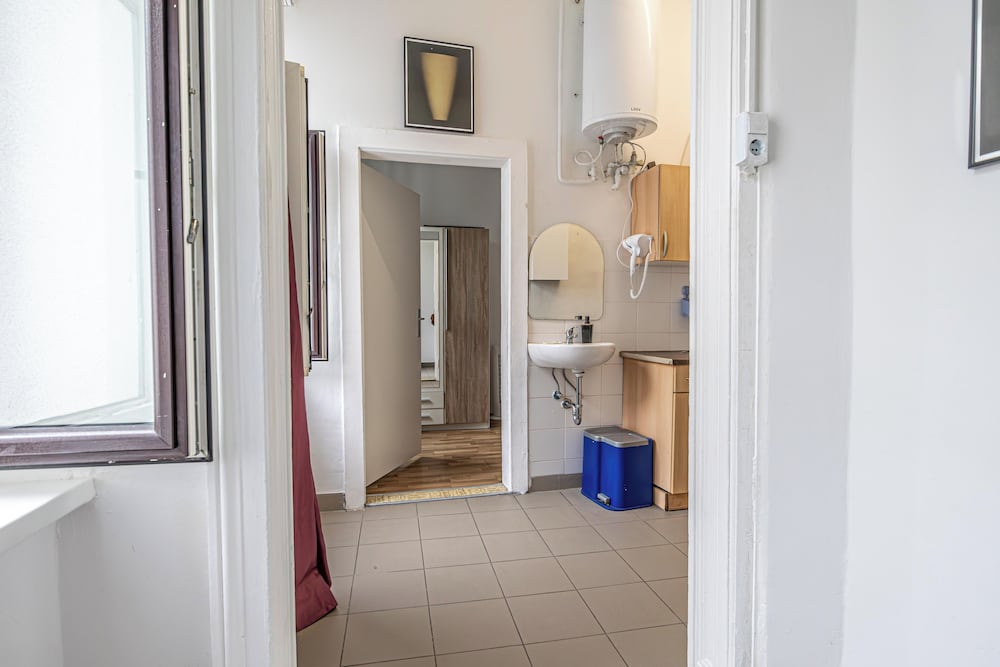 Bright 2BR Apartment Near Danube