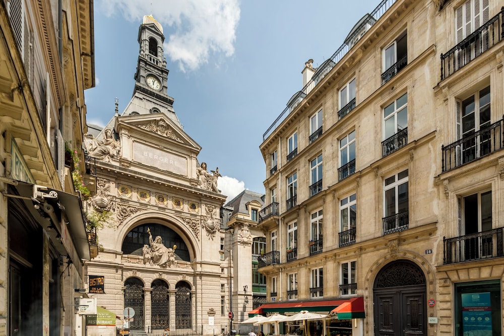 Merveil Luxury Suites - Rougemont I-II-III