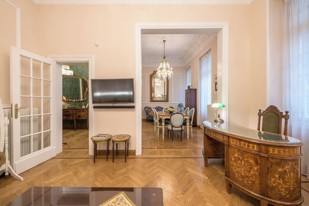 The Rare Luxury Gem in Kolonaki Sq - near Syntagma